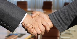 shaking_hands_3091906_1920 shaking_hands_3091906_1920
