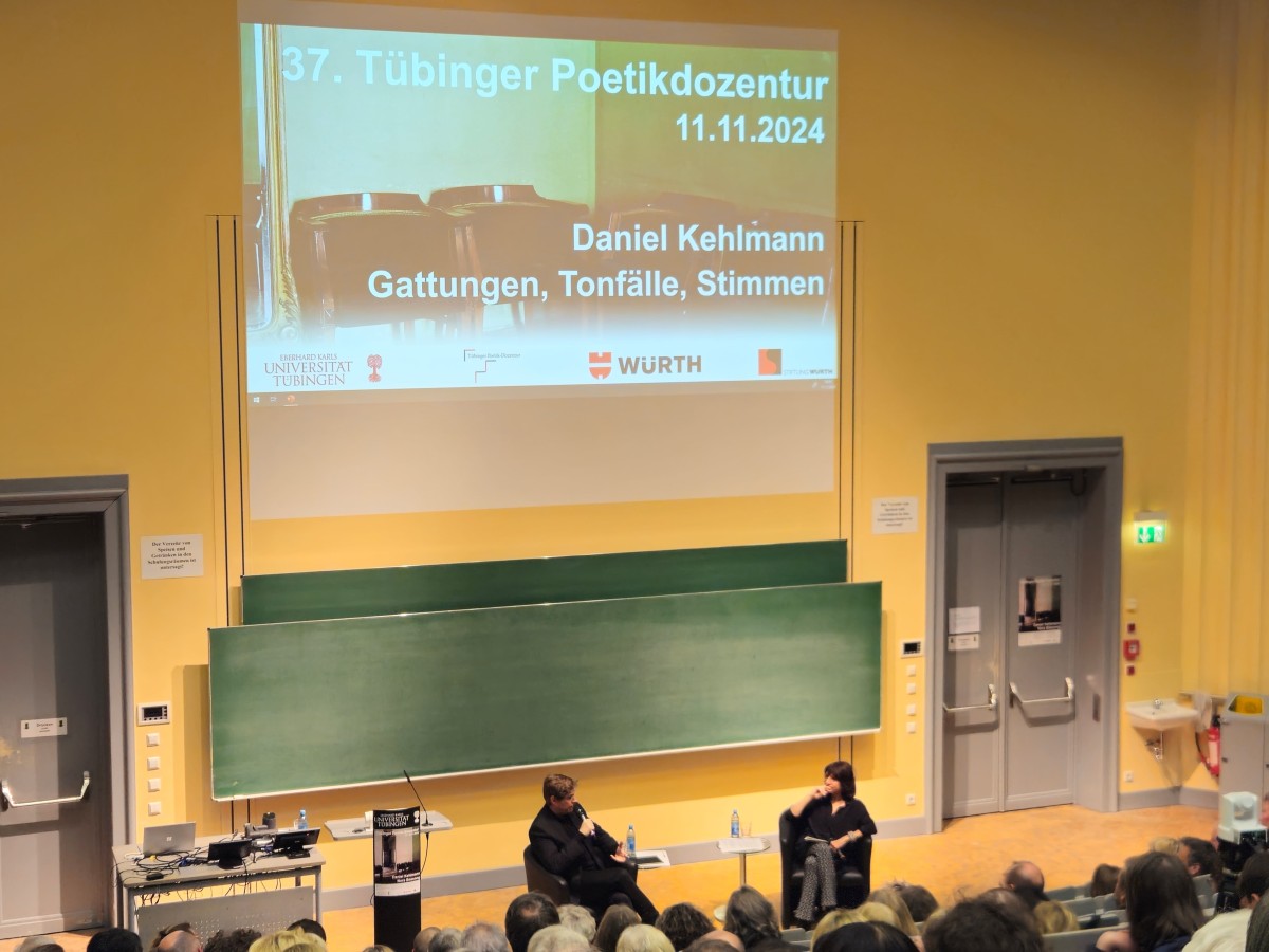 Gespräch von Daniel Kehlmann und Prof. Dr. Kimmich während der 37. Tübinger Poetik-Dozentur